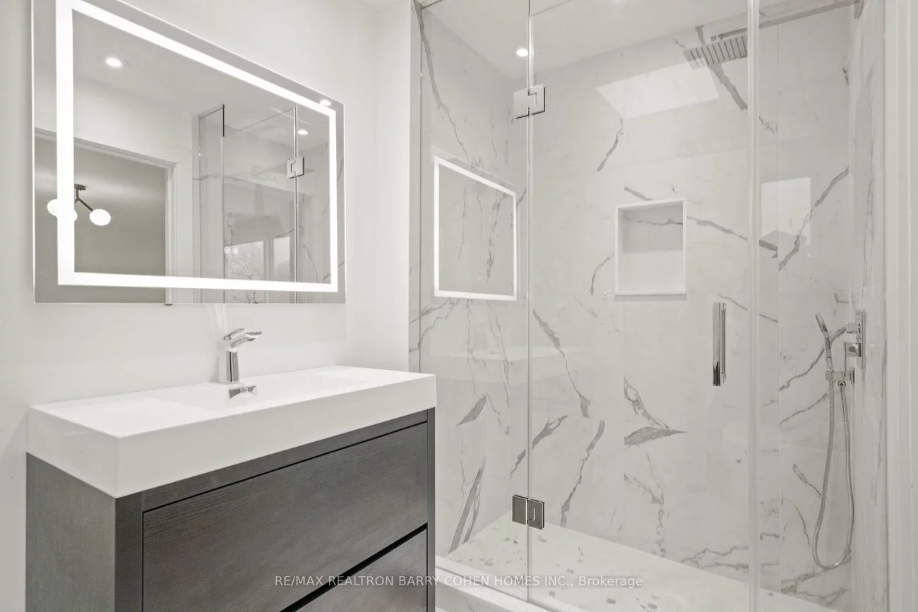 231, Macpherson, Casa Loma, Toronto