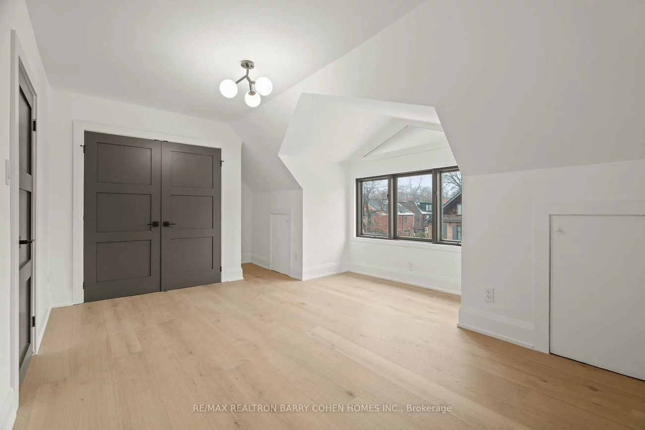 231, Macpherson, Casa Loma, Toronto