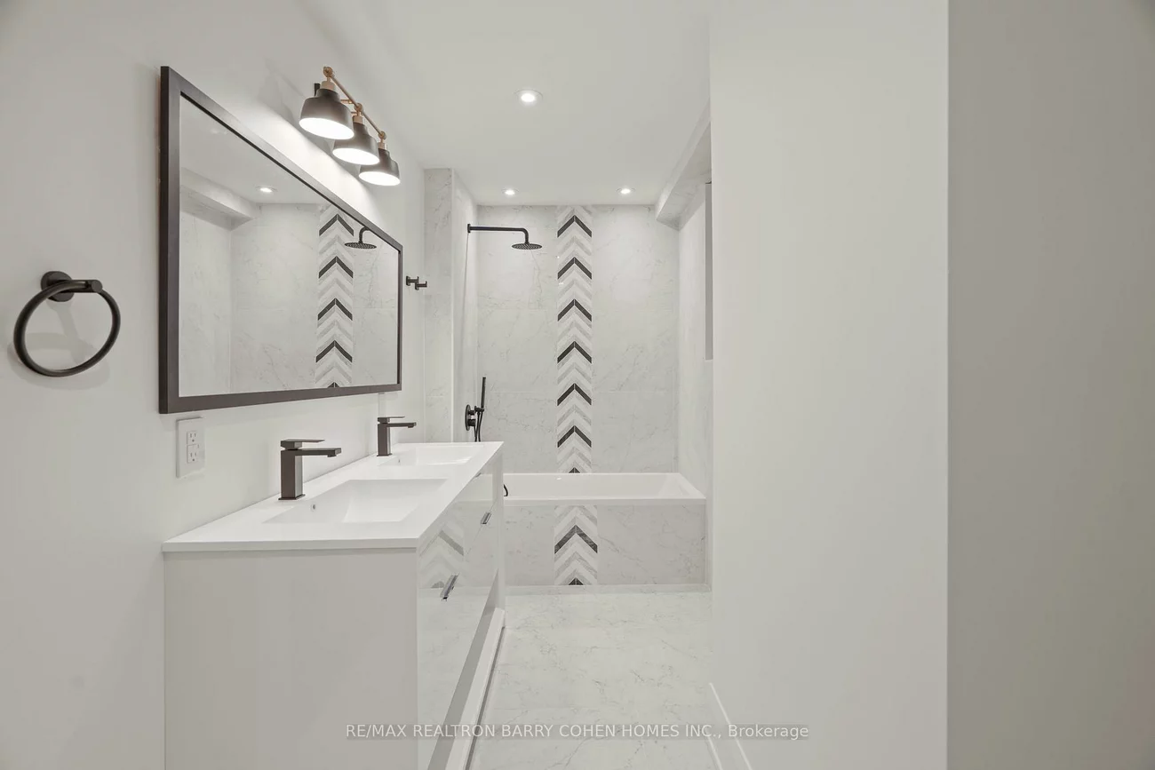 231, Macpherson, Casa Loma, Toronto