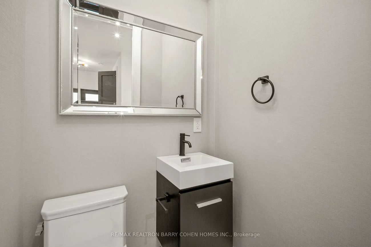 231, Macpherson, Casa Loma, Toronto