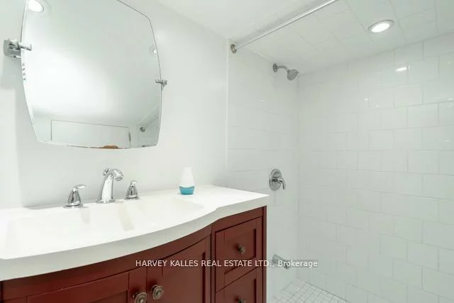 178, Manning, Trinity-Bellwoods, Toronto