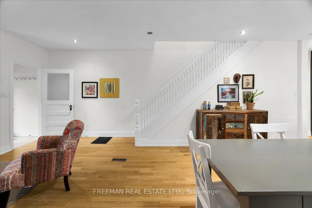 119, Barton, Annex, Toronto