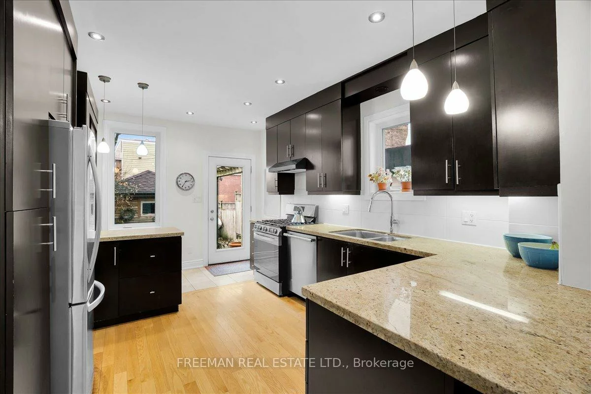 119, Barton, Annex, Toronto