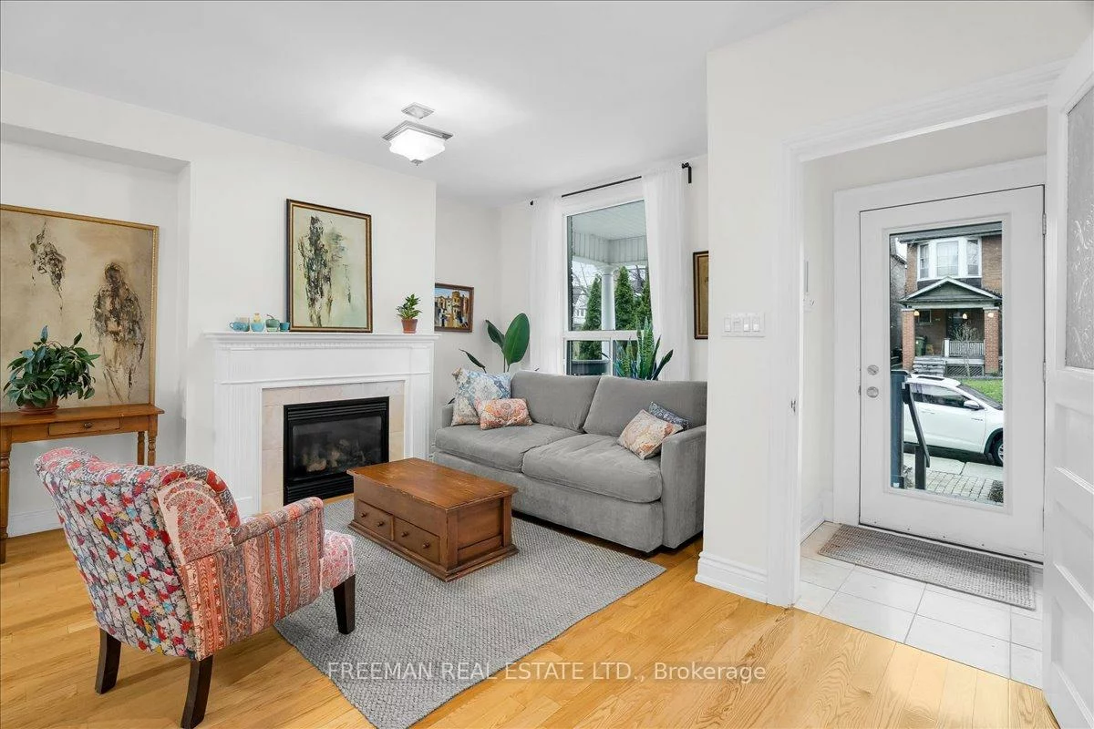 119, Barton, Annex, Toronto