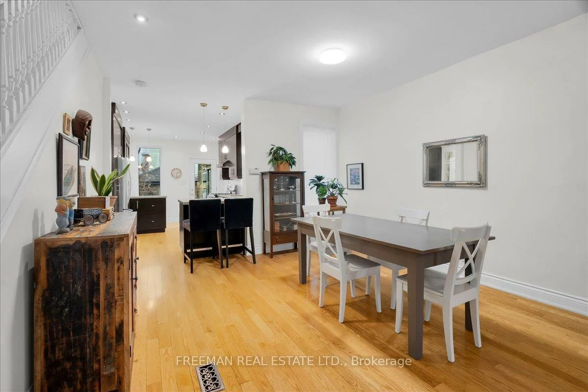 119, Barton, Annex, Toronto