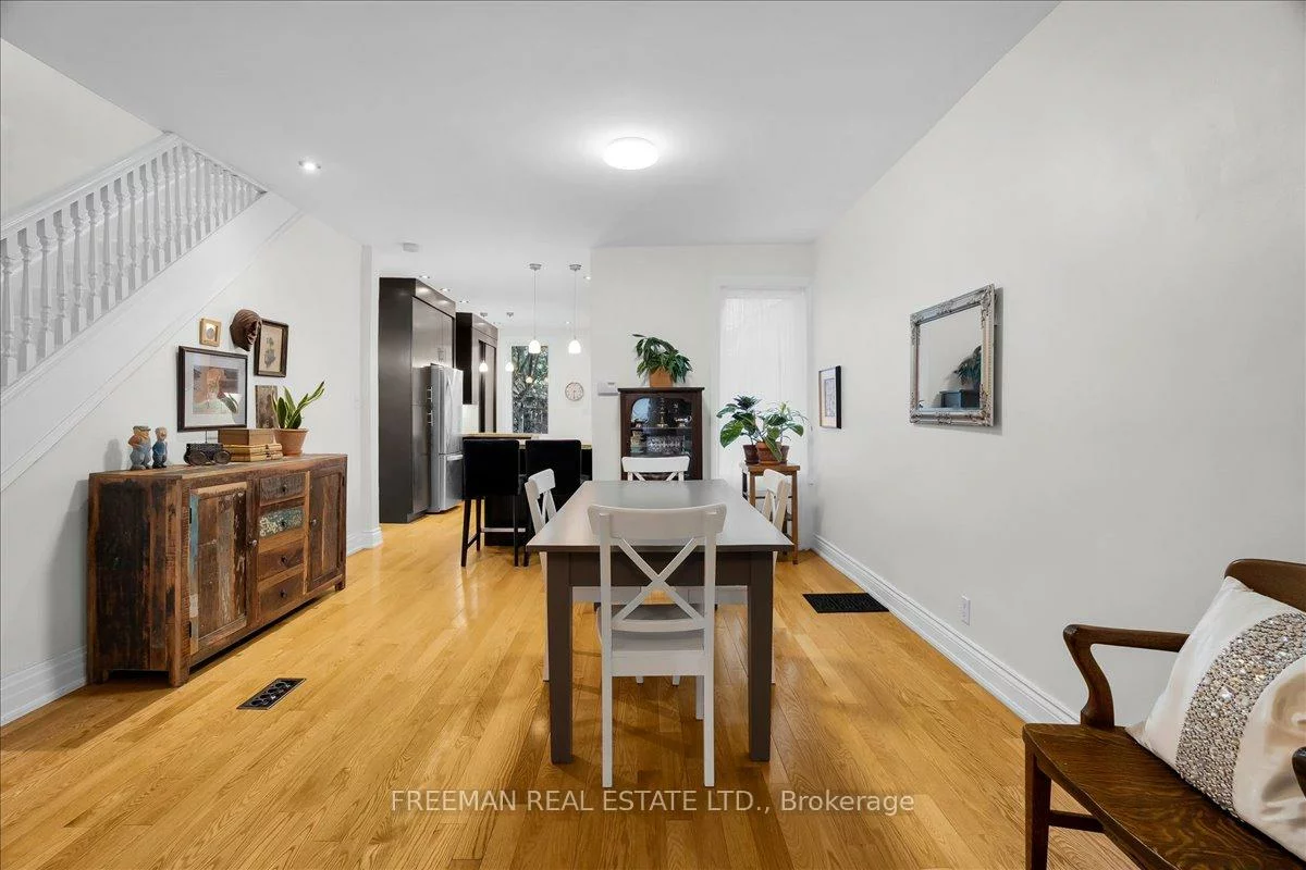 119, Barton, Annex, Toronto