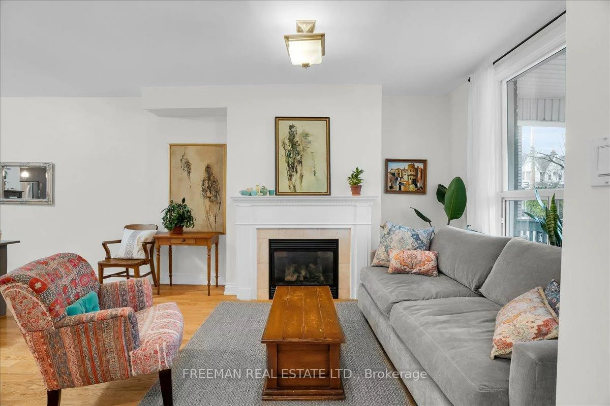 119, Barton, Annex, Toronto