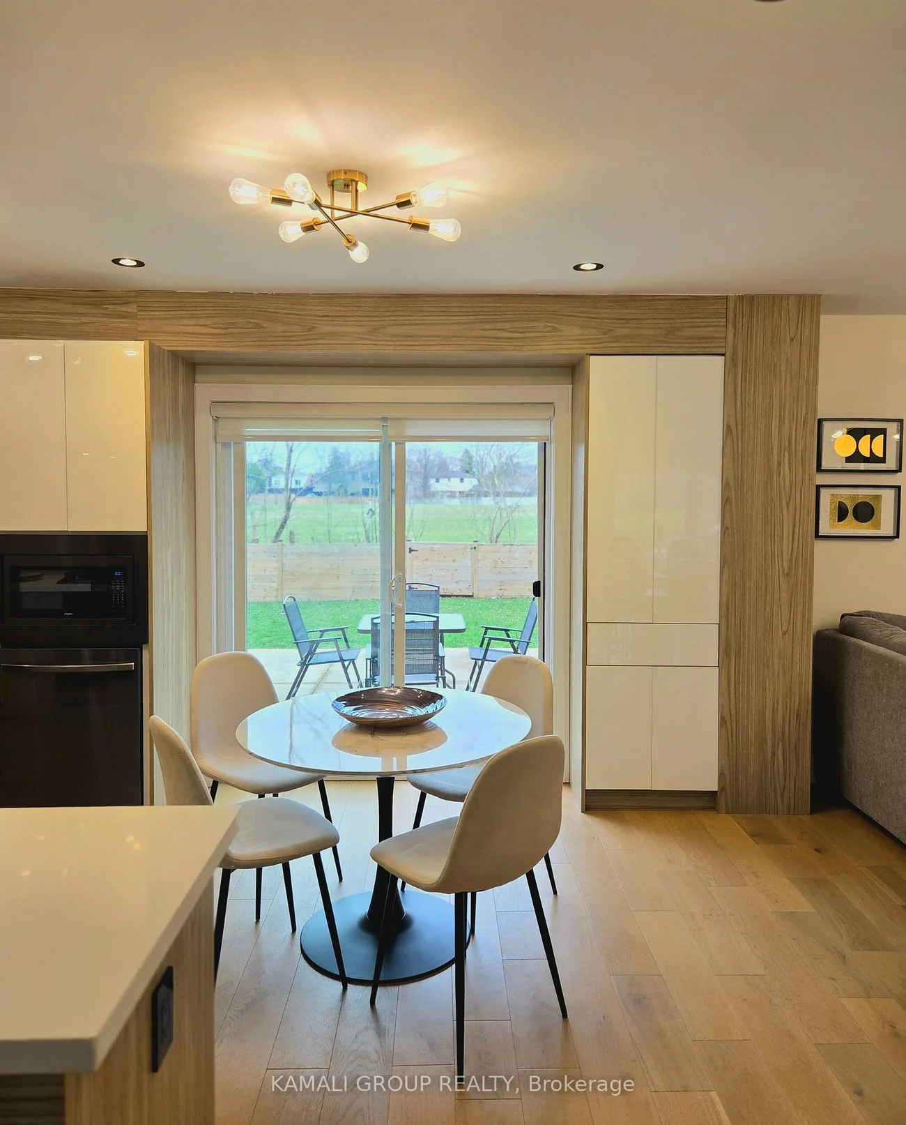 169, Charlton, Newtonbrook West, Toronto