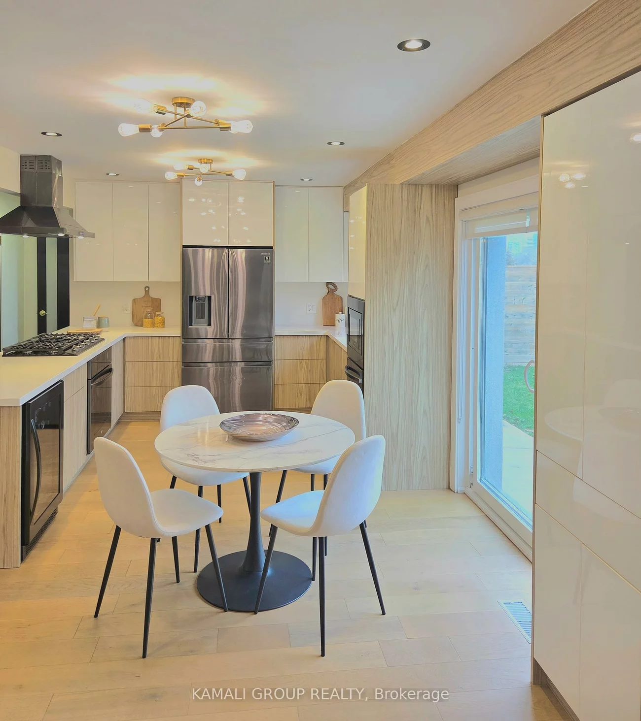 169, Charlton, Newtonbrook West, Toronto