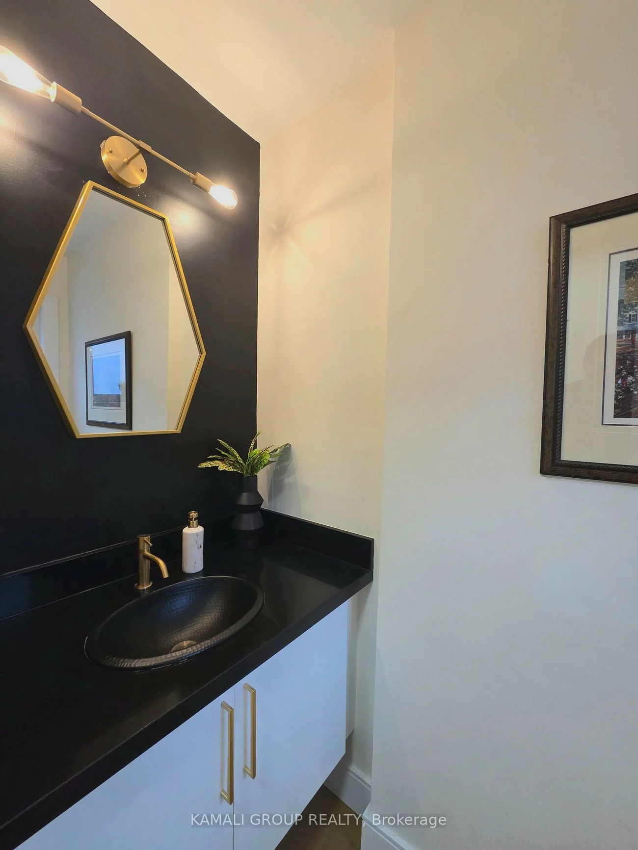 169, Charlton, Newtonbrook West, Toronto