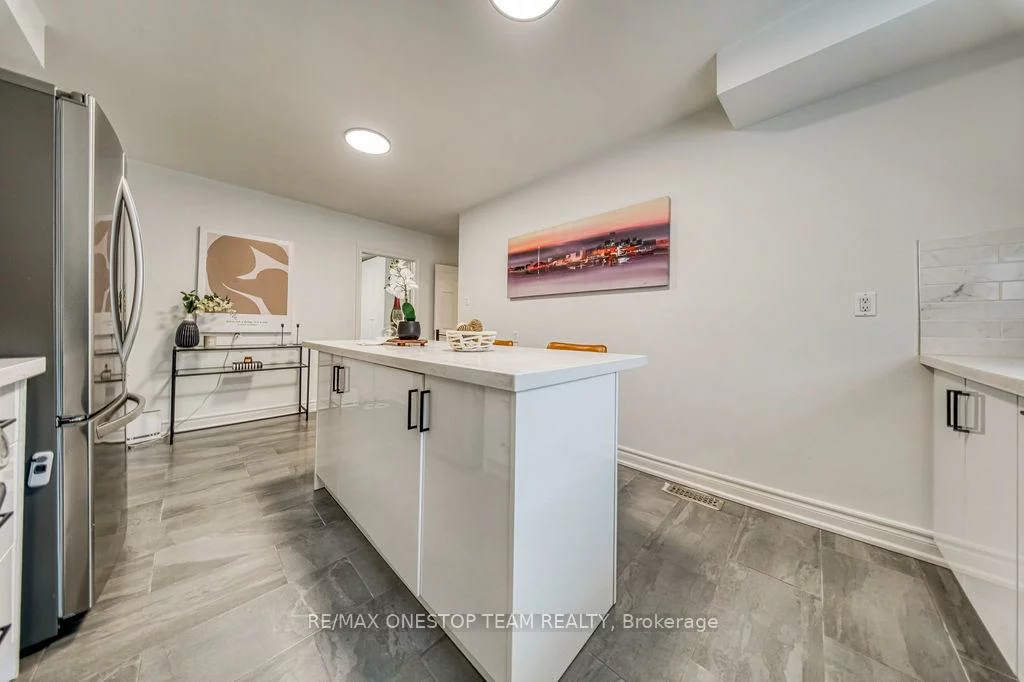 238, Dunview, Willowdale East, Toronto