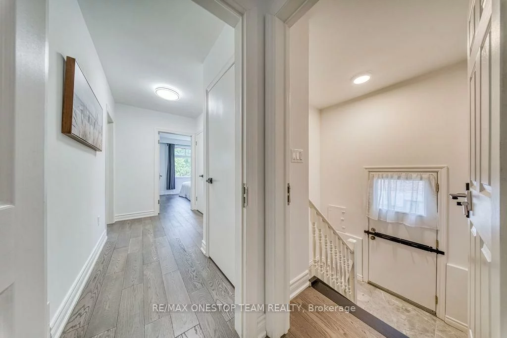 238, Dunview, Willowdale East, Toronto