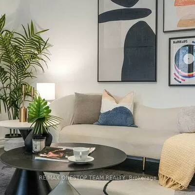 238, Dunview, Willowdale East, Toronto