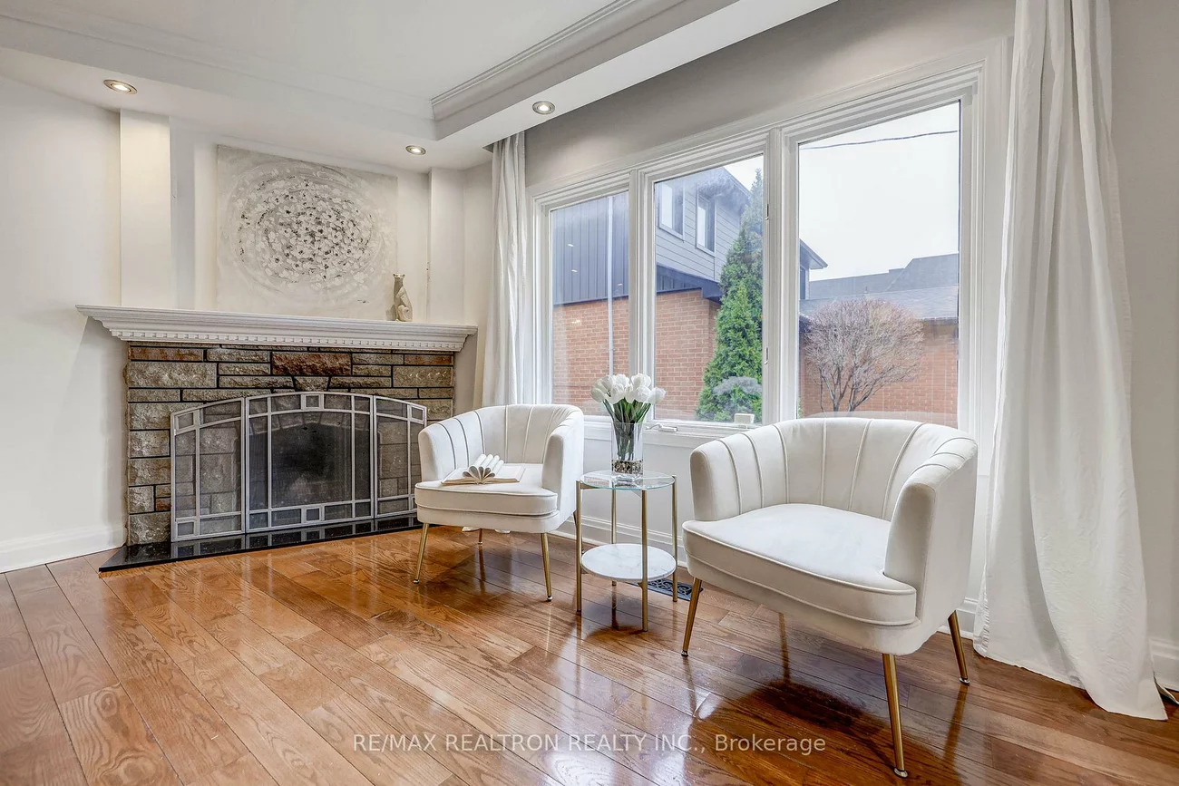 188, Maplehurst, Willowdale East, Toronto