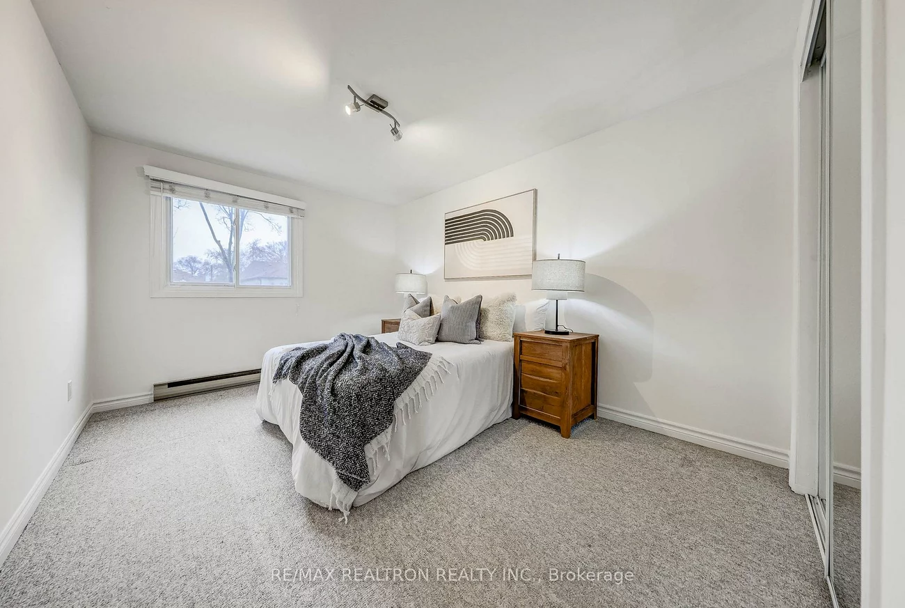 188, Maplehurst, Willowdale East, Toronto