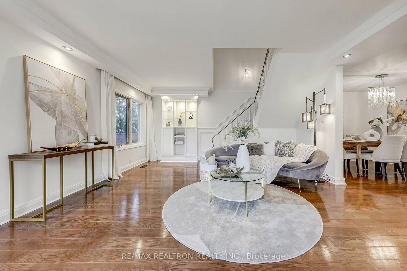 188, Maplehurst, Willowdale East, Toronto