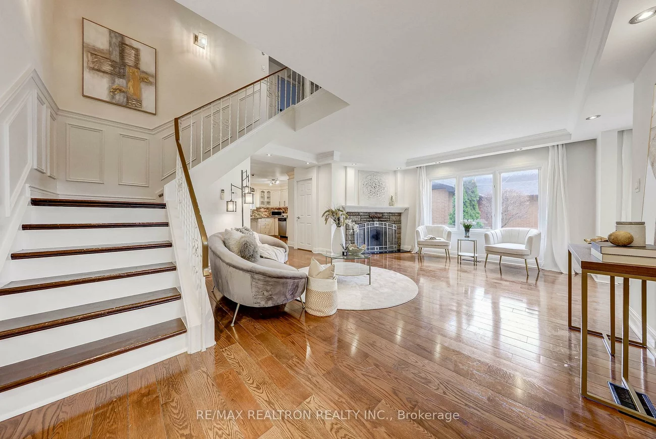 188, Maplehurst, Willowdale East, Toronto