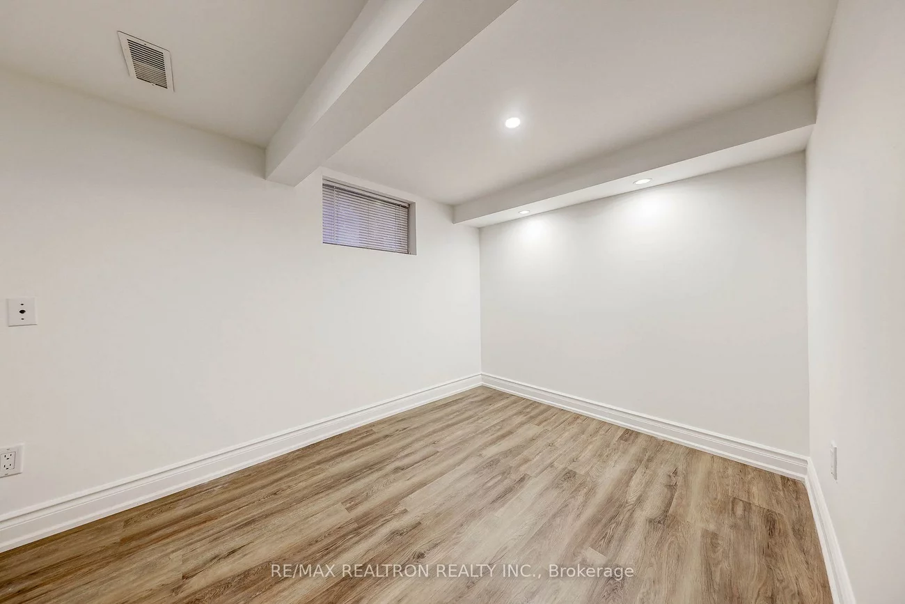 188, Maplehurst, Willowdale East, Toronto