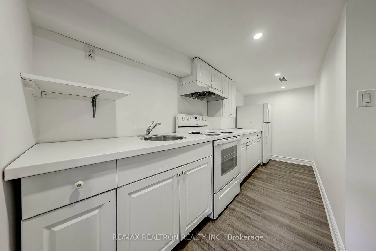 188, Maplehurst, Willowdale East, Toronto