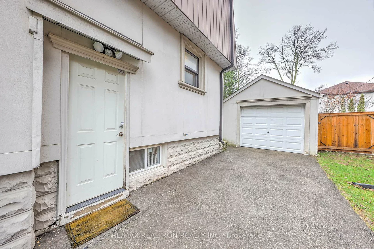 188, Maplehurst, Willowdale East, Toronto