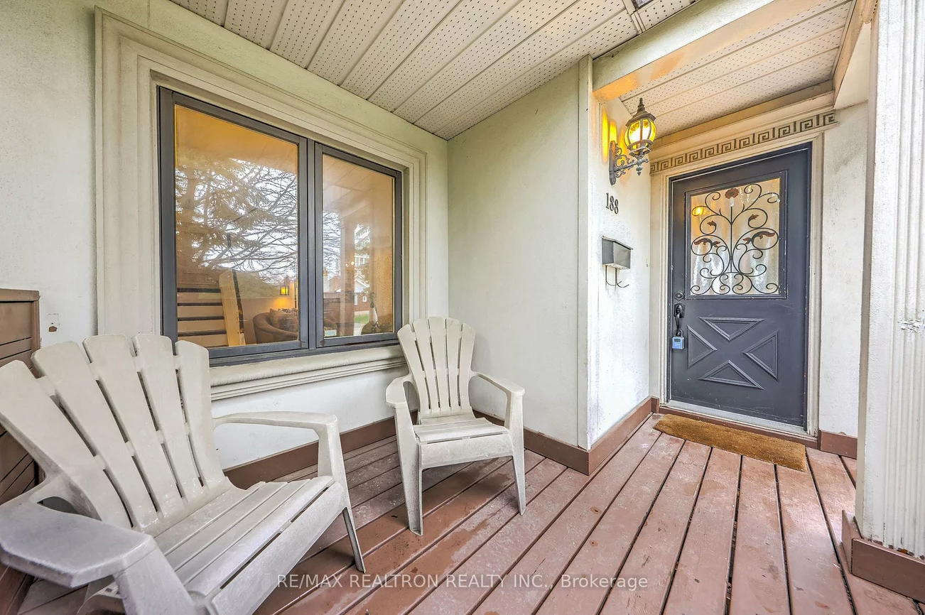 188, Maplehurst, Willowdale East, Toronto
