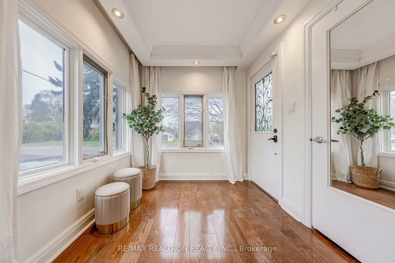 188, Maplehurst, Willowdale East, Toronto