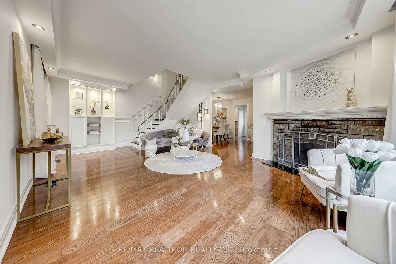 188, Maplehurst, Willowdale East, Toronto