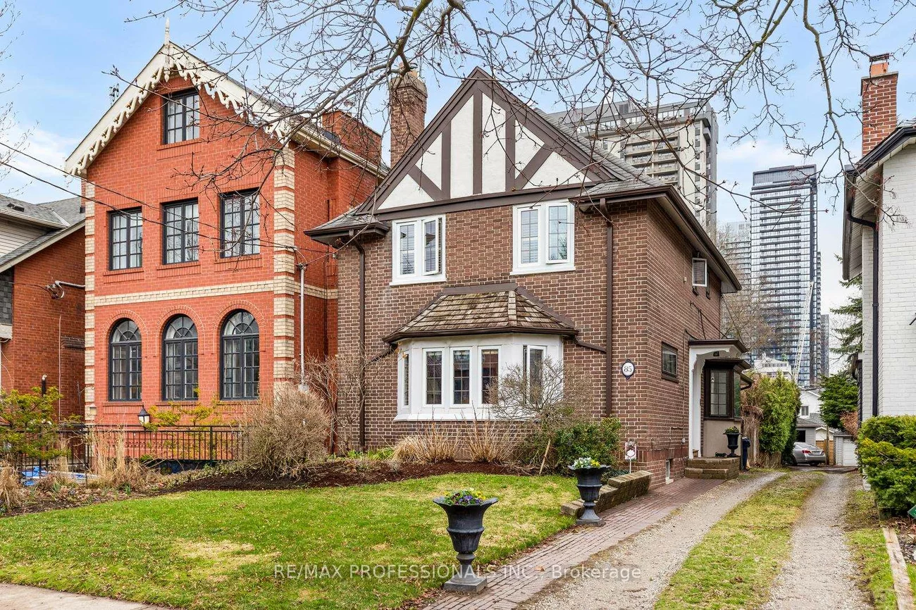 85, Sherwood, Mount Pleasant East, Toronto