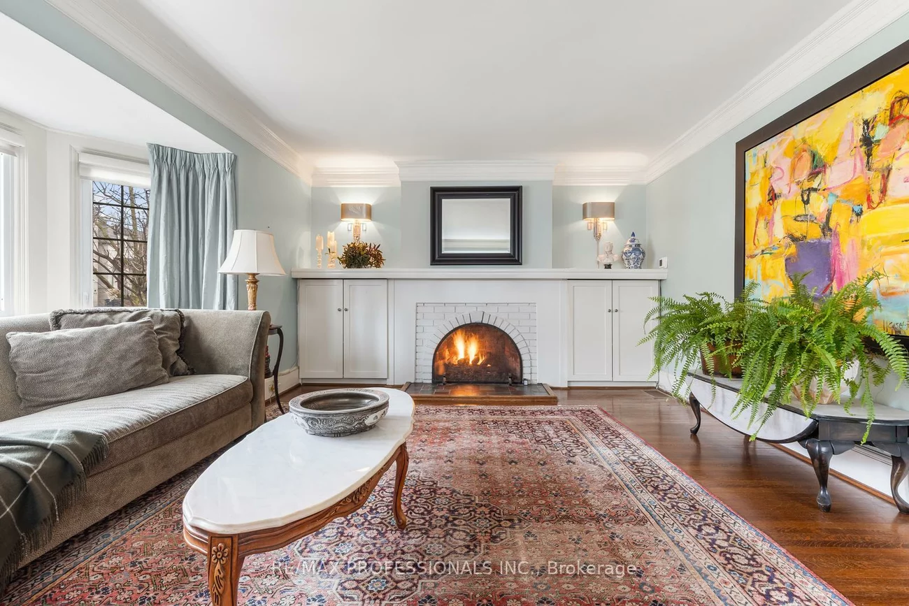 85, Sherwood, Mount Pleasant East, Toronto