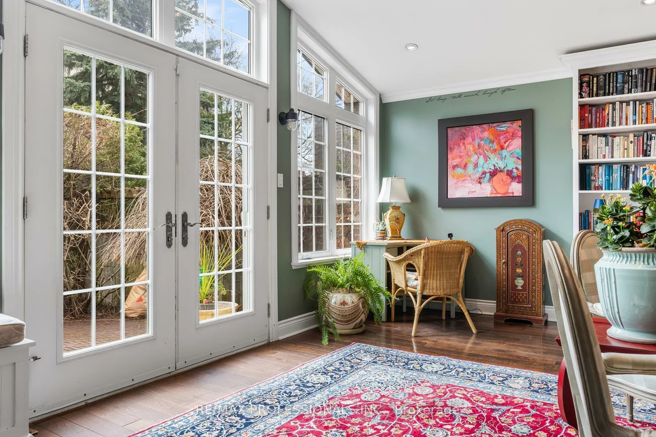 85, Sherwood, Mount Pleasant East, Toronto