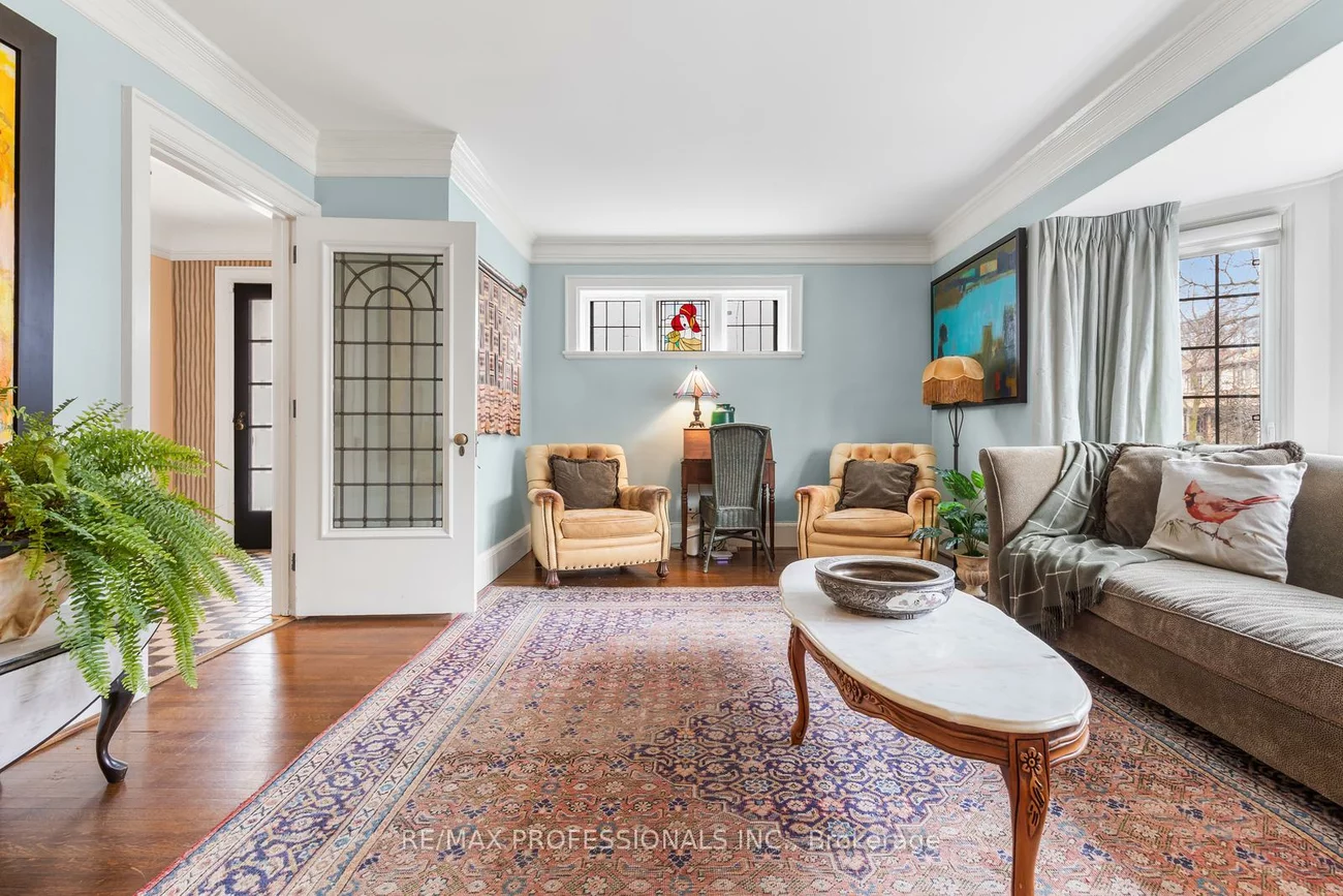 85, Sherwood, Mount Pleasant East, Toronto