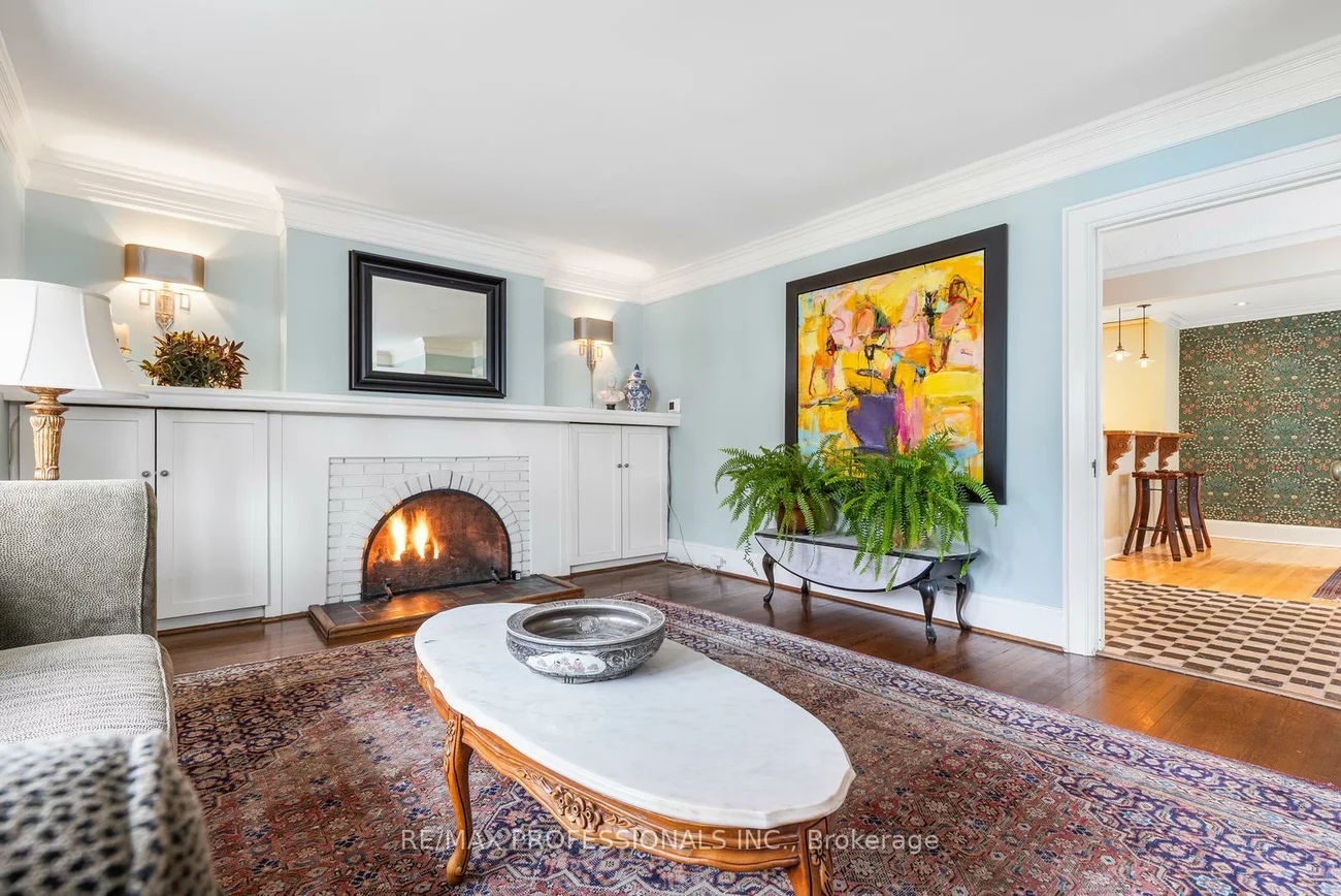 85, Sherwood, Mount Pleasant East, Toronto