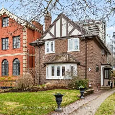 85, Sherwood, Mount Pleasant East, Toronto