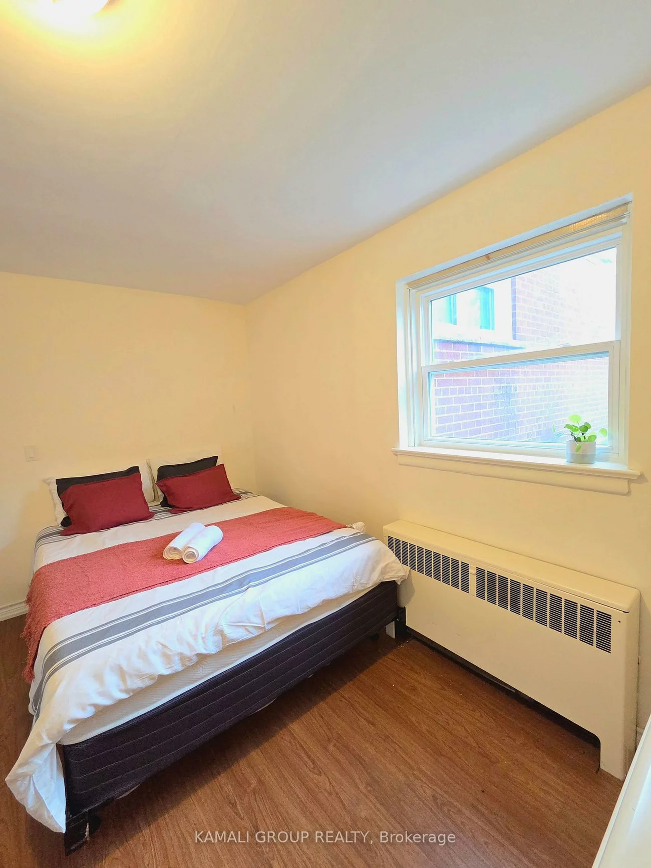 66, Hawksbury, Bayview Village, Toronto