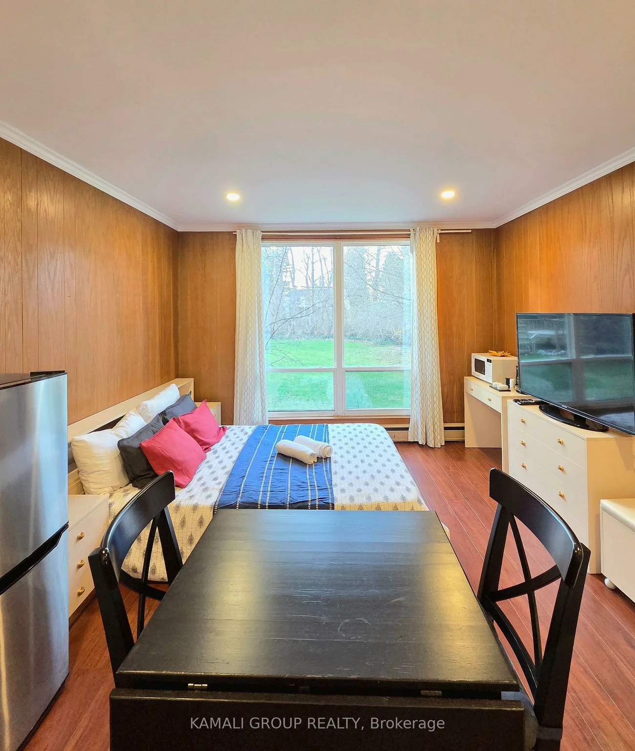 66, Hawksbury, Bayview Village, Toronto