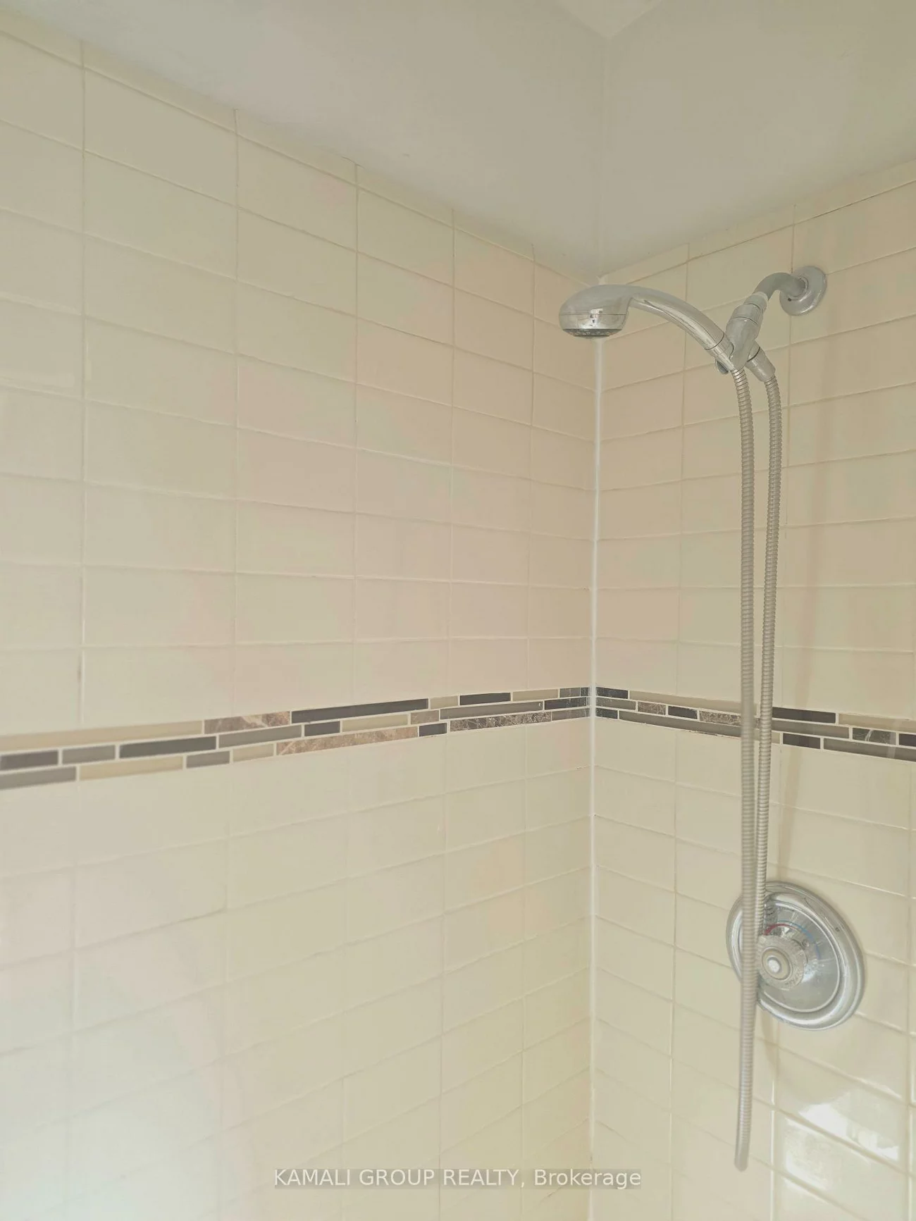 66, Hawksbury, Bayview Village, Toronto