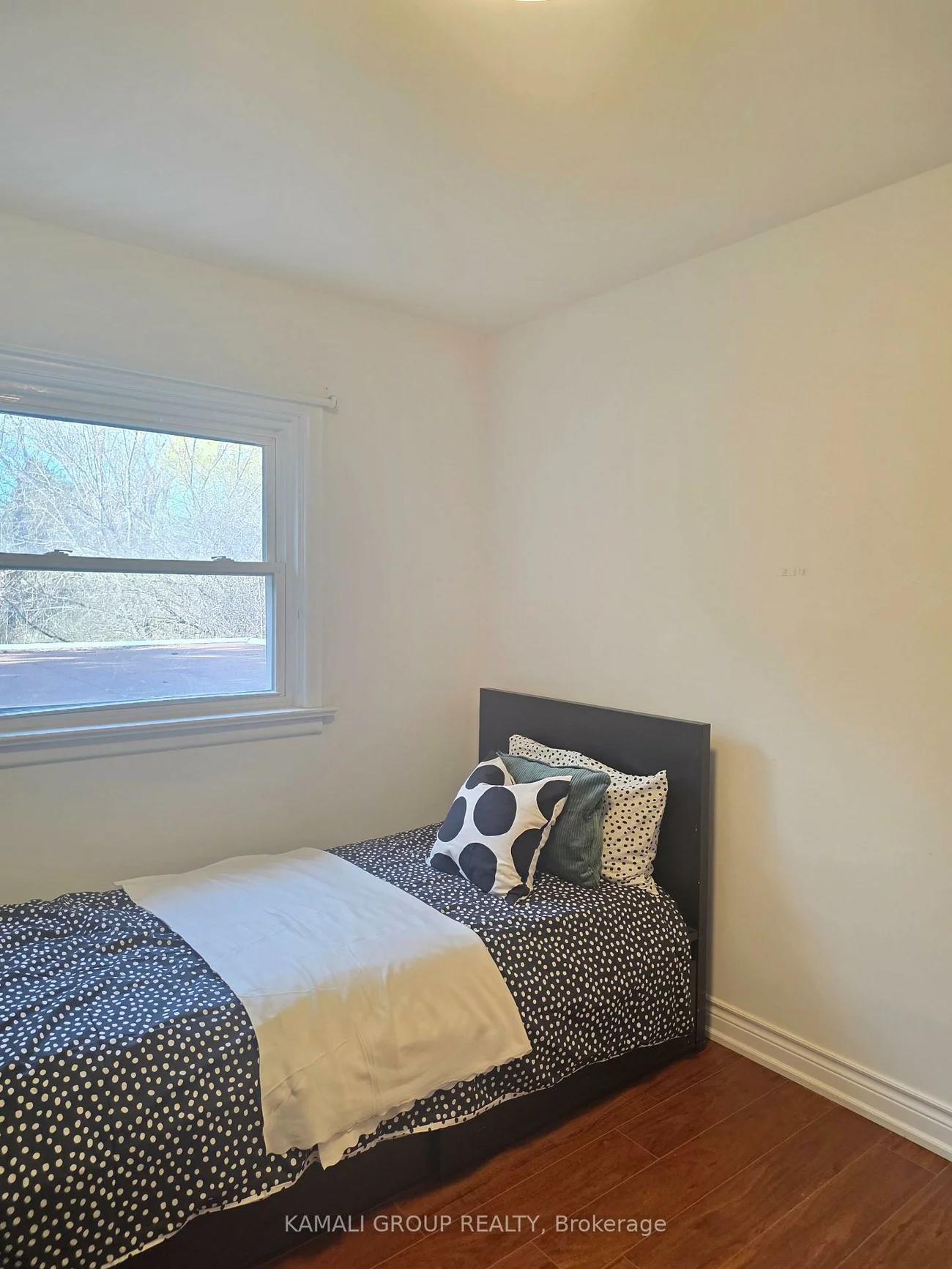 66, Hawksbury, Bayview Village, Toronto