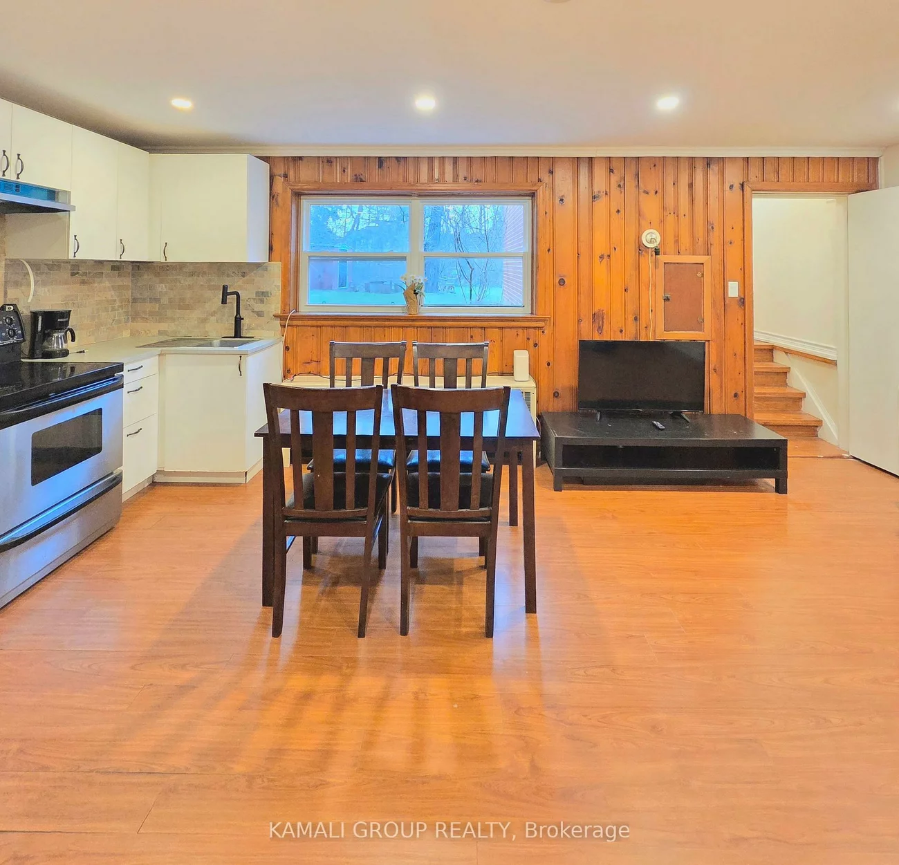 66, Hawksbury, Bayview Village, Toronto