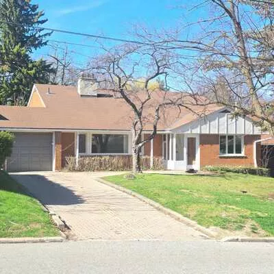 66, Hawksbury, Bayview Village, Toronto