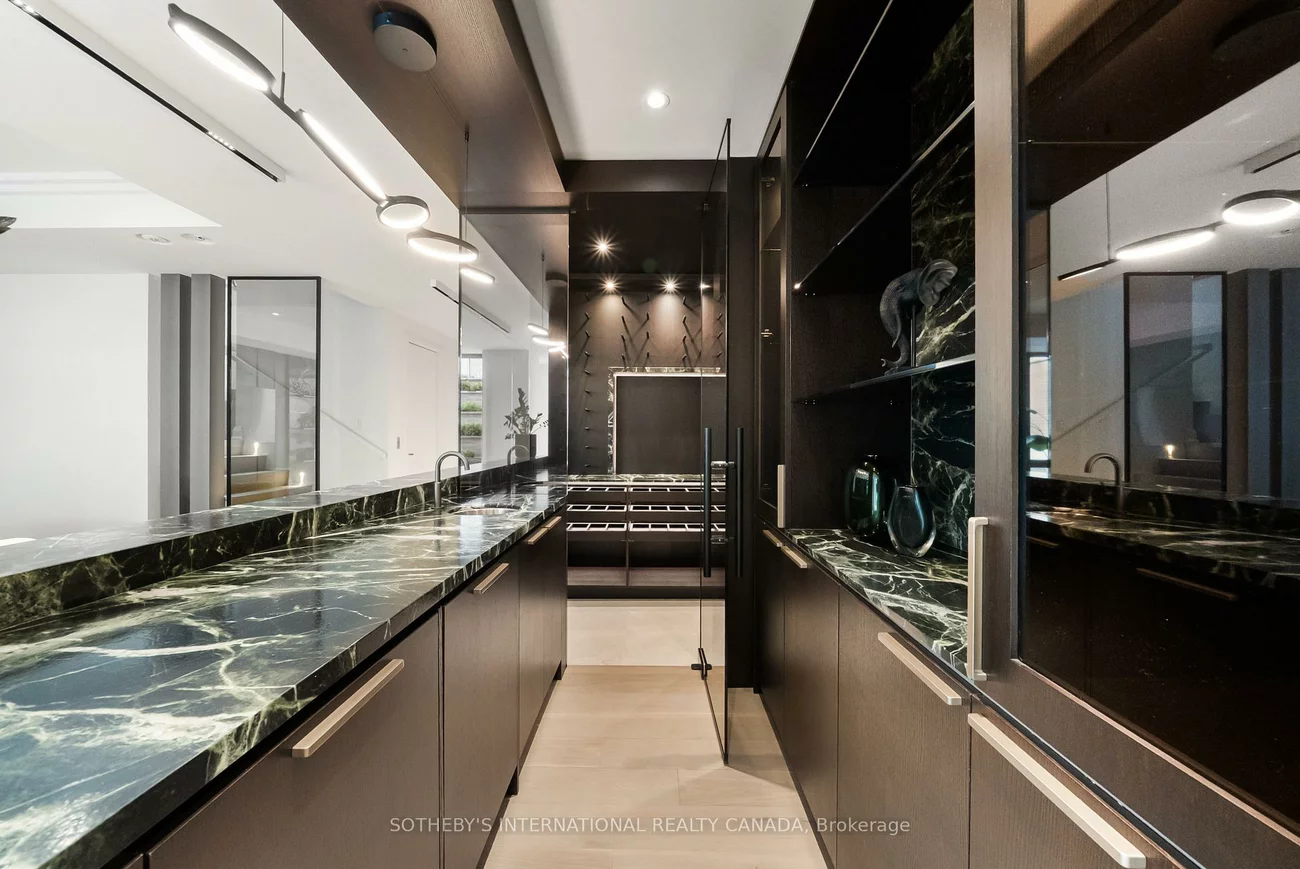 106, Glenayr, Forest Hill South, Toronto