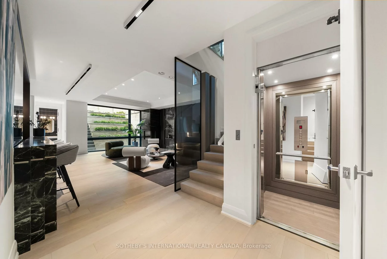 106, Glenayr, Forest Hill South, Toronto