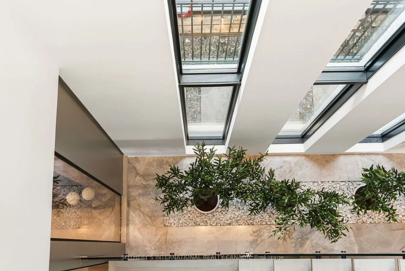 106, Glenayr, Forest Hill South, Toronto