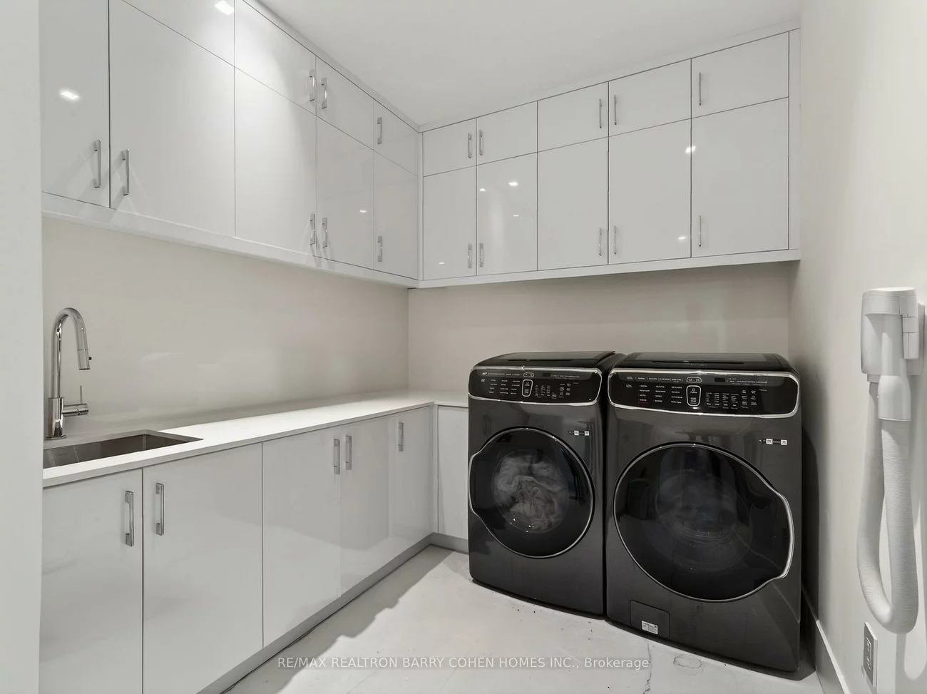 8, Cadmus, Newtonbrook East, Toronto
