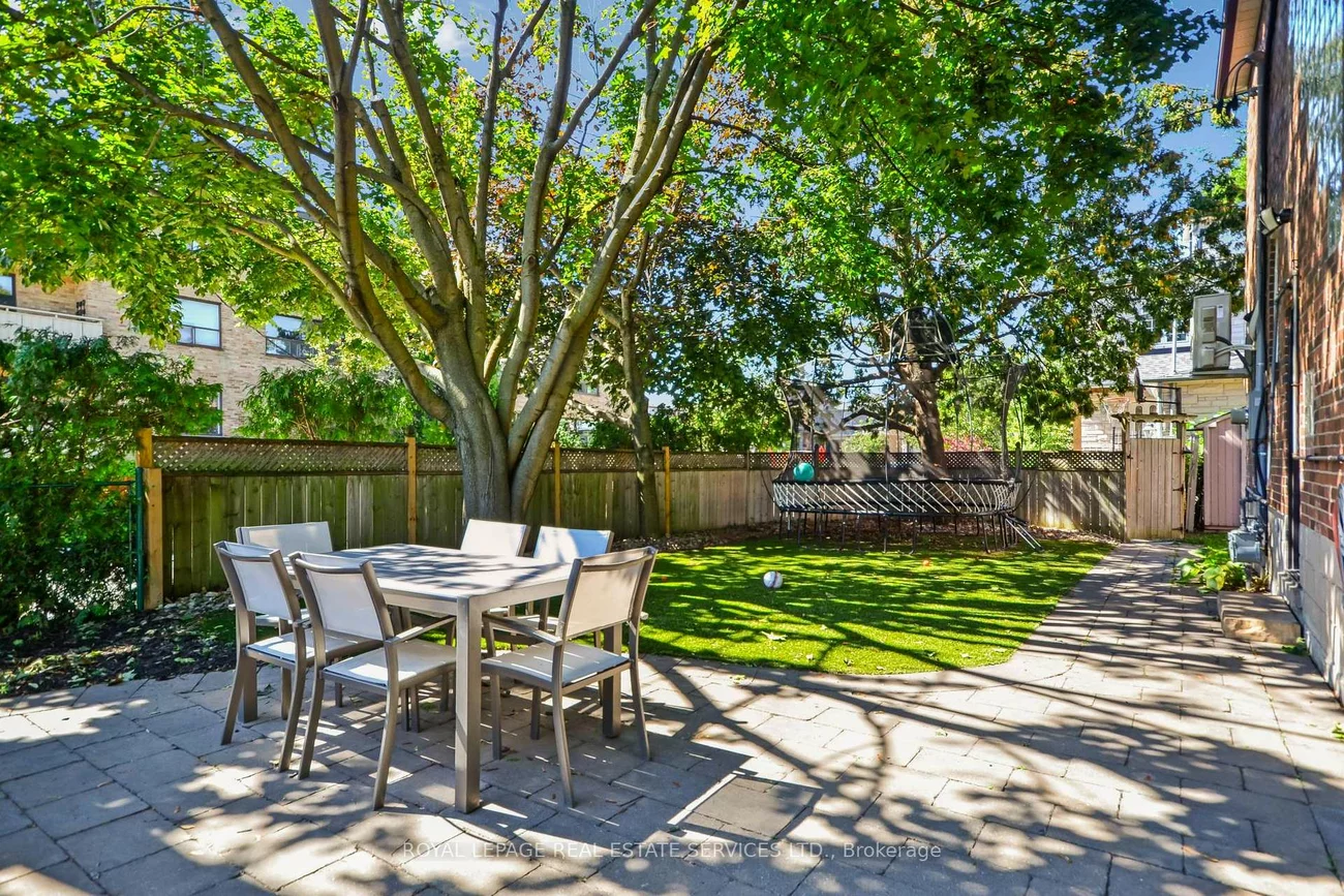 352, Winnett, Oakwood Village, Toronto