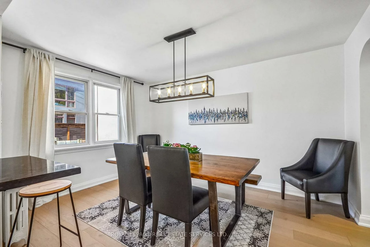 352, Winnett, Oakwood Village, Toronto