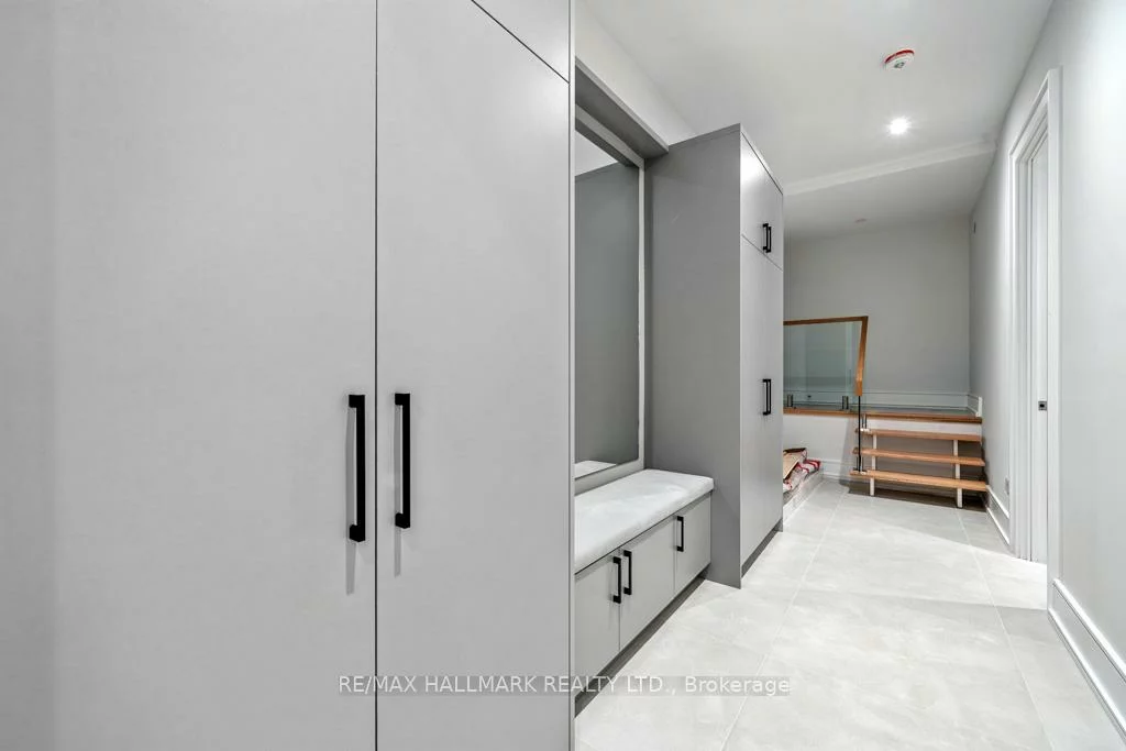 215, Northwood, Newtonbrook East, Toronto