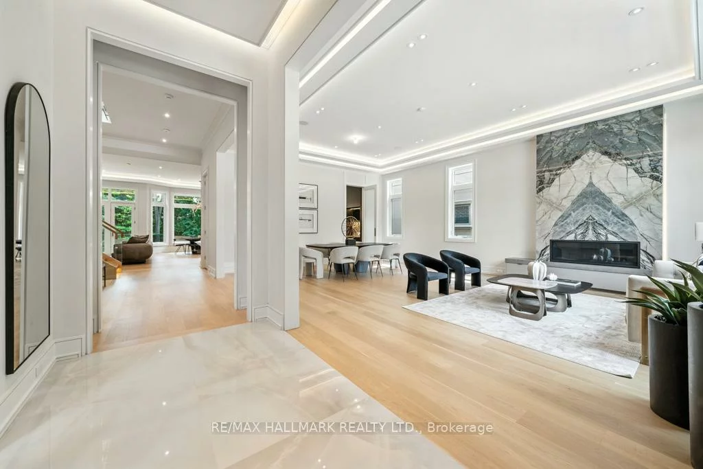 215, Northwood, Newtonbrook East, Toronto