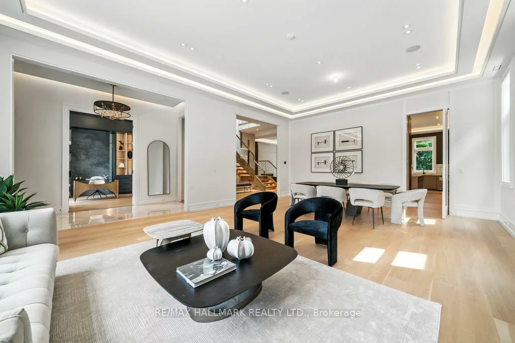 215, Northwood, Newtonbrook East, Toronto