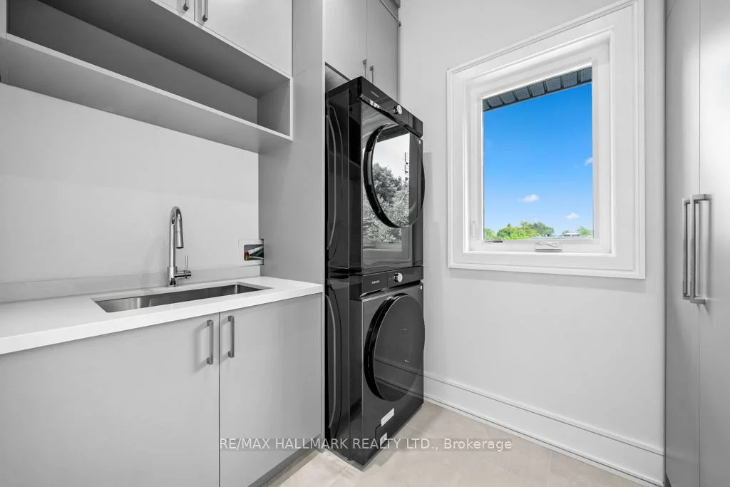 215, Northwood, Newtonbrook East, Toronto