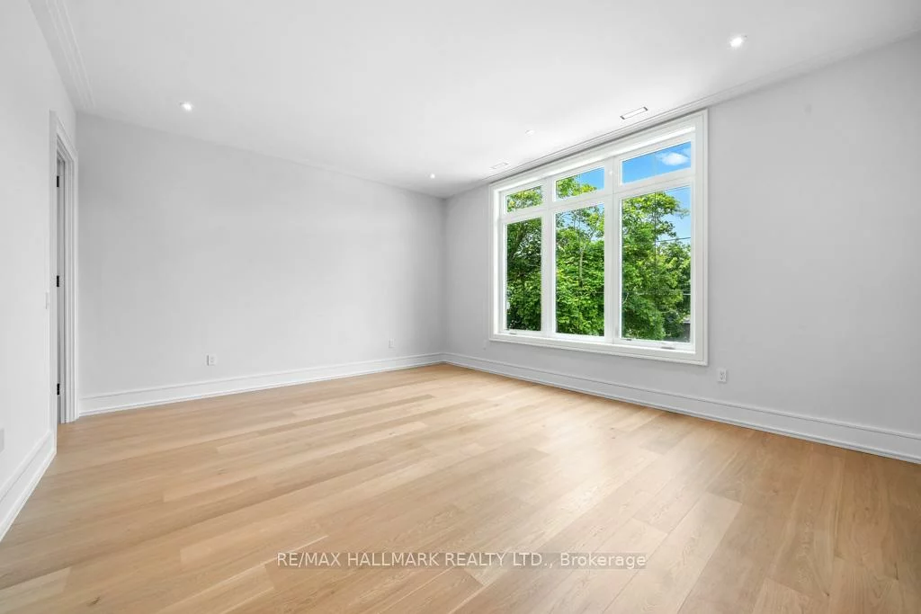 215, Northwood, Newtonbrook East, Toronto